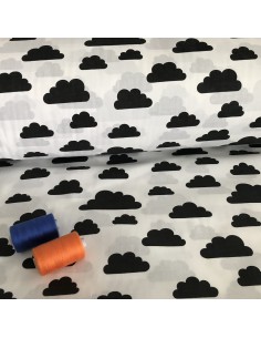 BAWEŁNA BIAŁA W CZARNE CHMURKI.