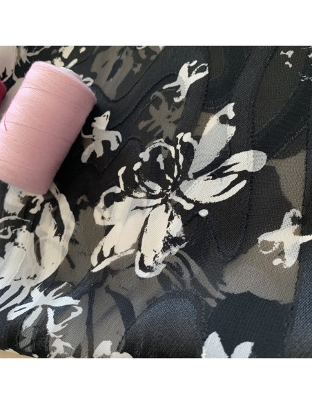 SZYFON ŻAKARD Z MOTYWEM KWIATOWYM