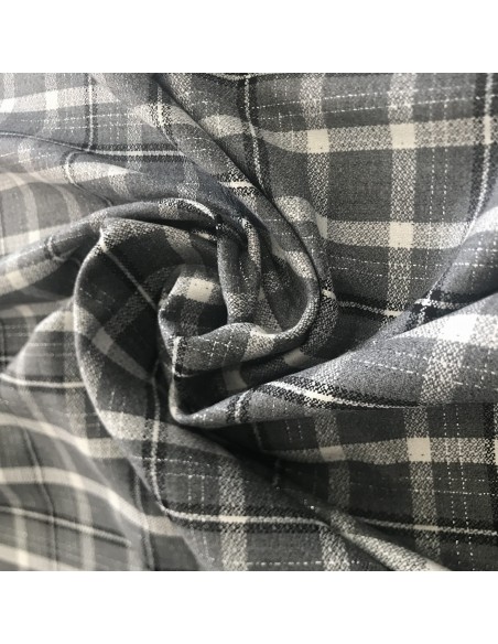 KRATKA CZARNA ZE SREBRNĄ NITKĄ