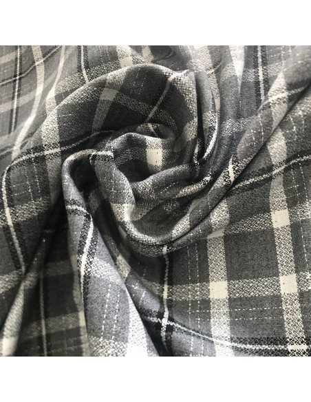 KRATKA CZARNA ZE SREBRNĄ NITKĄ